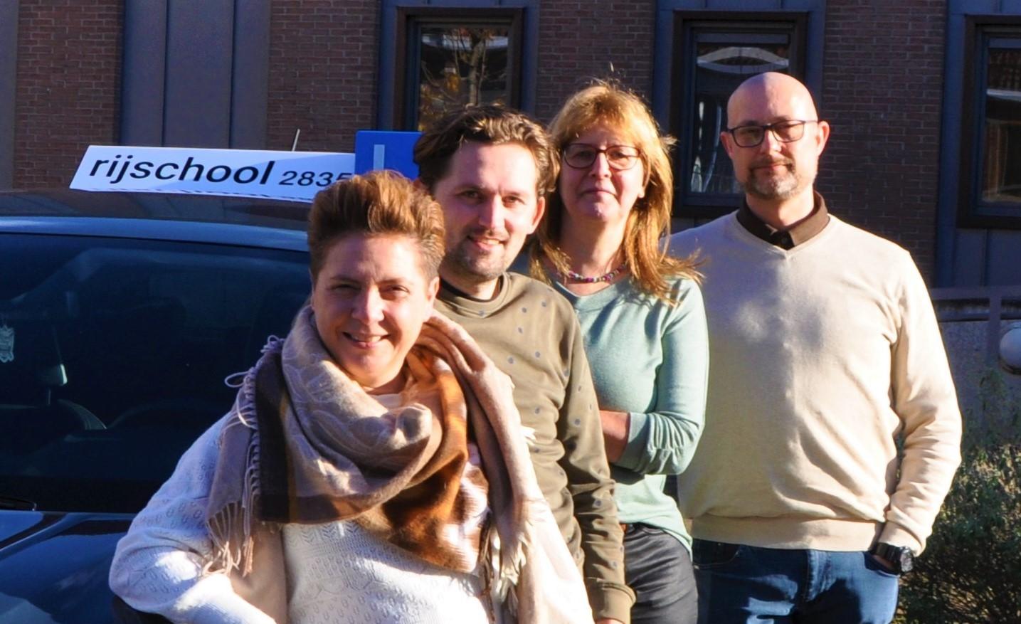 Rijschool Sophie is gelegen in Bree en beschikbaar voor autorijlessen regio Bocholt, Hasselt, Genk, As, .. 